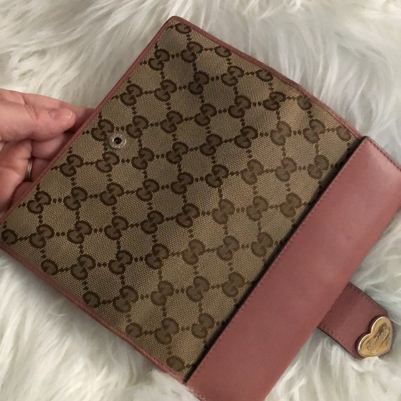 Beautiful vintage Gucci GG long wallet with heart logo Snap issue - Picture 15 of 15